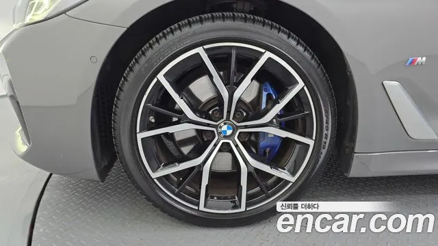 BMW 5 Series G30 — Фото автомобиля 5