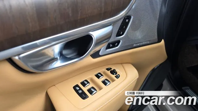 Volvo S90 — Фото автомобиля 30