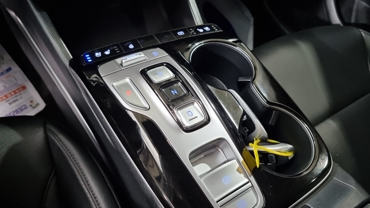 Hyundai Tucson Tucson (NX4) Бензин 1.6 турбо 2WD — Фото автомобиля 9