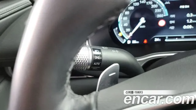 Genesis GV80 2.5T Бензин AWD — Фото автомобиля 30