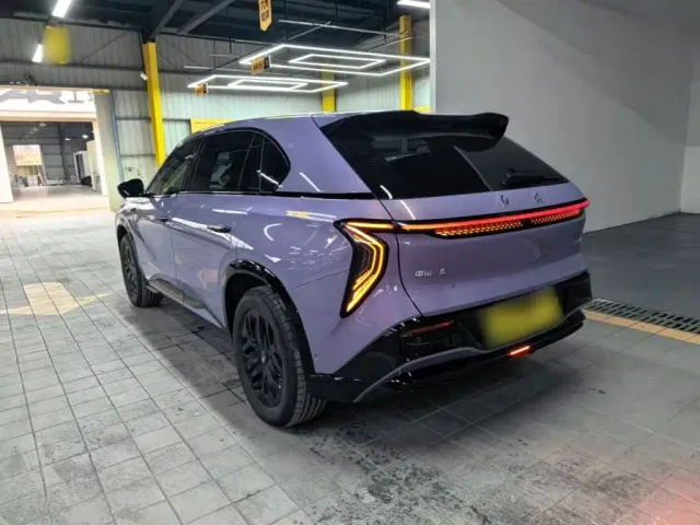 Hongqi Tian Gong 08 — Фото автомобиля 4