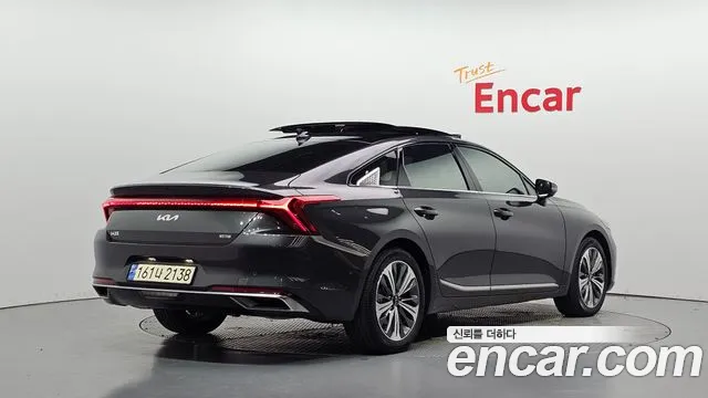 Kia K8 Hybrid — Фото автомобиля 2