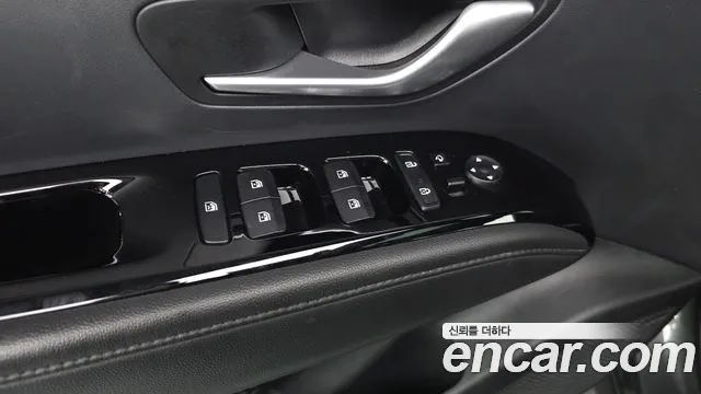 Hyundai Tucson Tucson (NX4) Бензин 1.6 турбо 2WD — Фото автомобиля 29