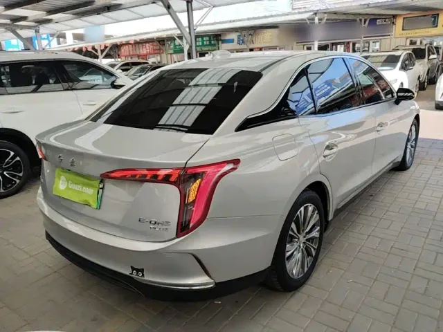 Hongqi E-QM5 — Фото автомобиля 6