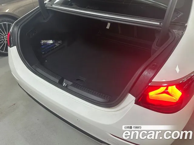 Mercedes-Benz E-Class W214 — Фото автомобиля 11