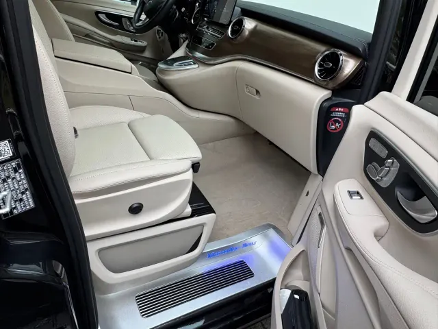 Mercedes-Benz V-Class — Фото автомобиля 25