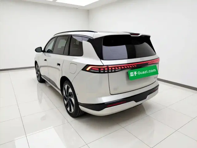 Dongfeng eπ 008 — Фото автомобиля 4
