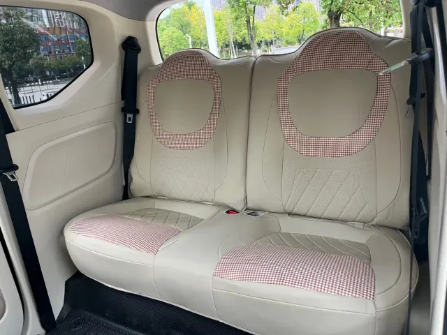 Wuling Hongguang Mini EV — Фото автомобиля 13