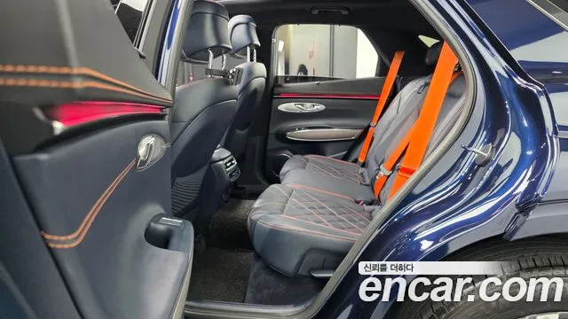 Genesis GV70 — Фото автомобиля 18