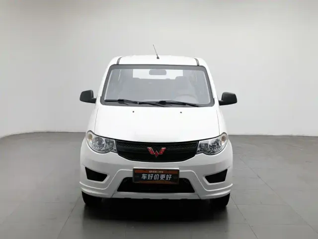 Wuling Hongguang — Фото автомобиля 3