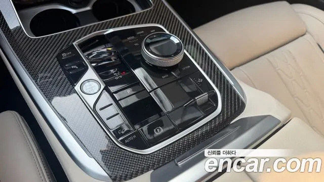 BMW X7 M60i xDrive M Sport 6 мест — Фото автомобиля 9