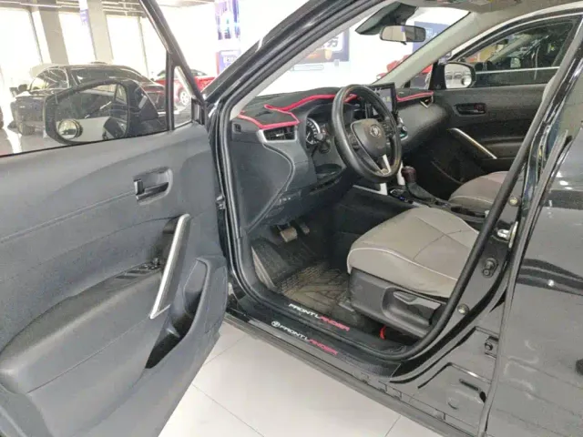 Toyota Frontlander — Фото автомобиля 15