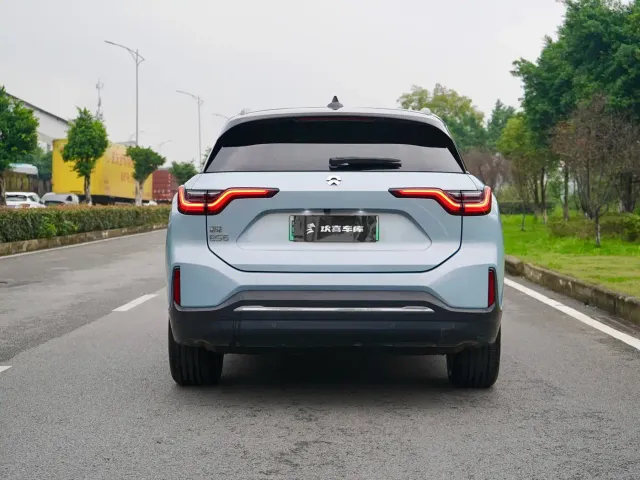 Nio ES6 — Фото автомобиля 5