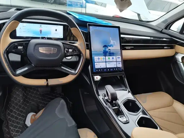 Geely Boyue L — Фото автомобиля 9