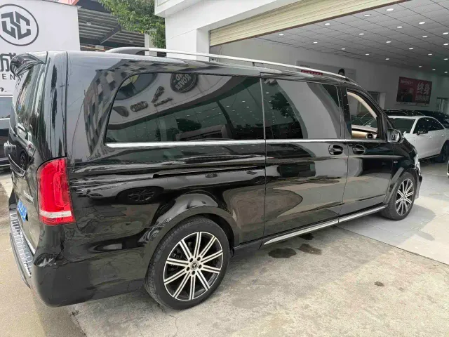 Mercedes-Benz V-Class — Фото автомобиля 6