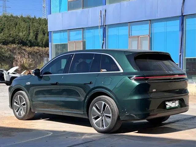 Li Auto L6 — Фото автомобиля 6