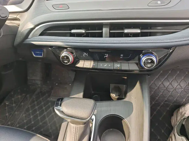 Buick Velite 6 — Фото автомобиля 17
