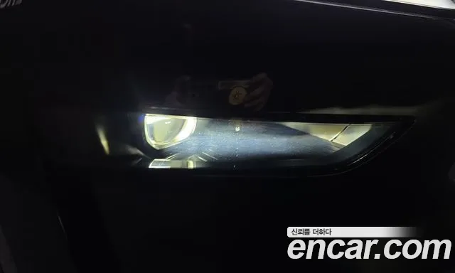 Tesla Model Y — Фото автомобиля 7