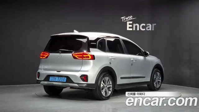 Kia Niro — Фото автомобиля 2