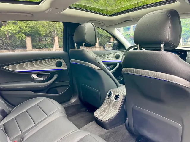 Mercedes-Benz E-Class — Фото автомобиля 15