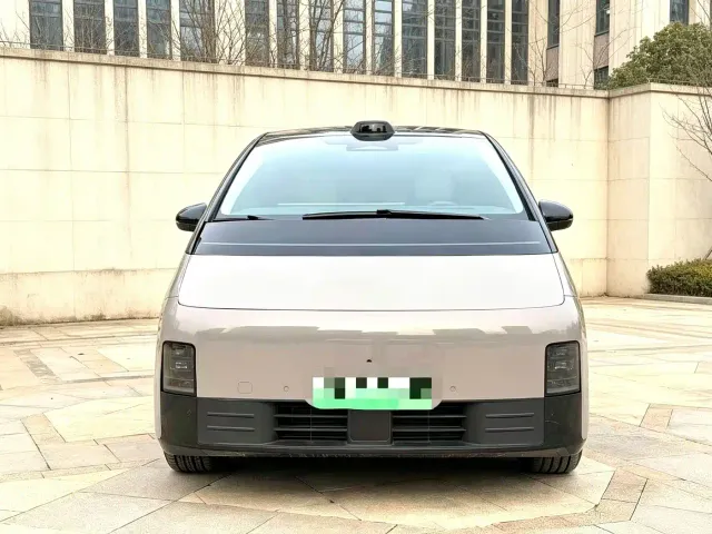 Li Auto MEGA — Фото автомобиля 2