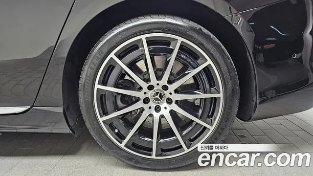 Mercedes-Benz EQS — Фото автомобиля 19