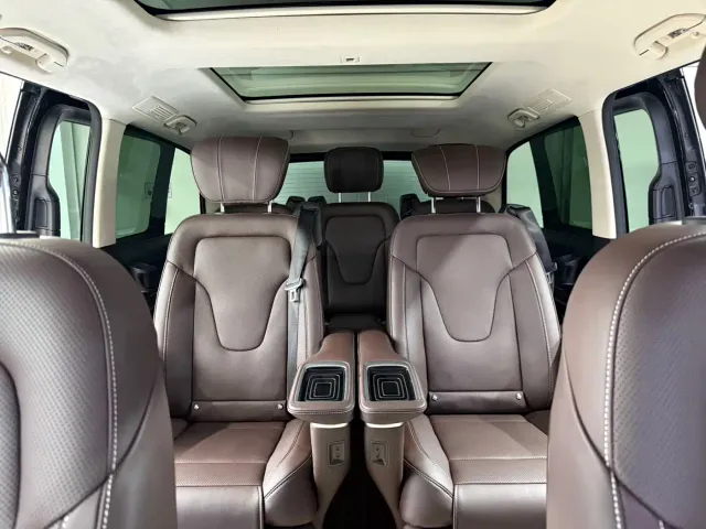 Mercedes-Benz V-Class — Фото автомобиля 8