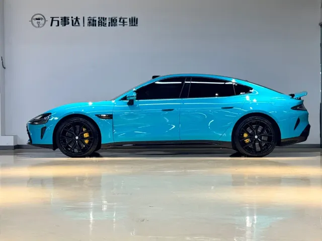 Xiaomi SU7 — Фото автомобиля 3