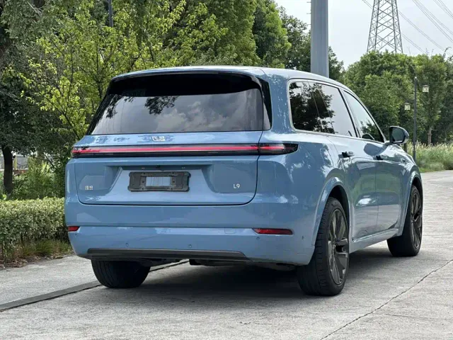 Li Auto L9 — Фото автомобиля 4
