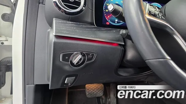 Mercedes-Benz E-Class W213 — Фото автомобиля 28