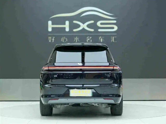 Li Auto L8 — Фото автомобиля 5