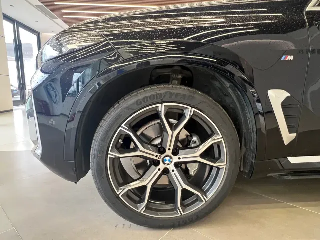 BMW X5 — Фото автомобиля 4