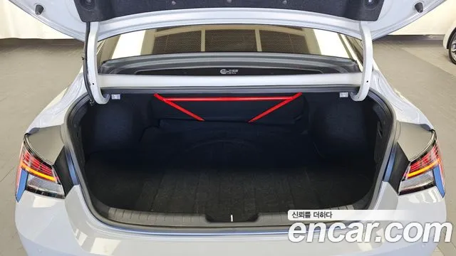 Hyundai Avante CN7 — Фото автомобиля 20