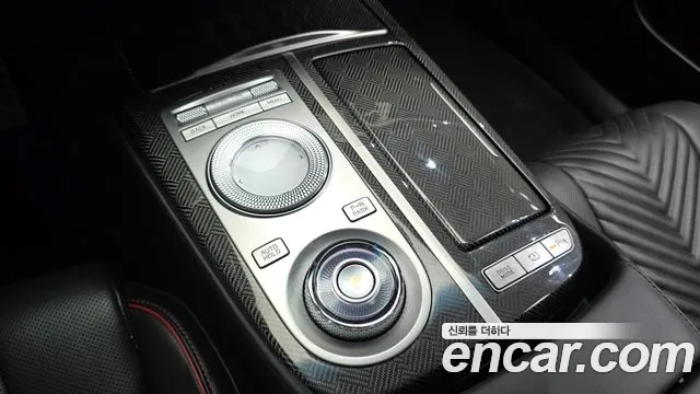 Genesis G80 Бензин 2.5 турбо AWD — Фото автомобиля 9