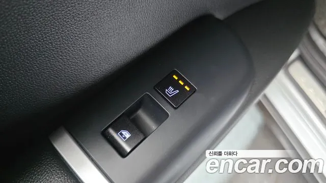 Hyundai Grandeur Grandeur (GN7) 2.5 Бензин 2WD — Фото автомобиля 28
