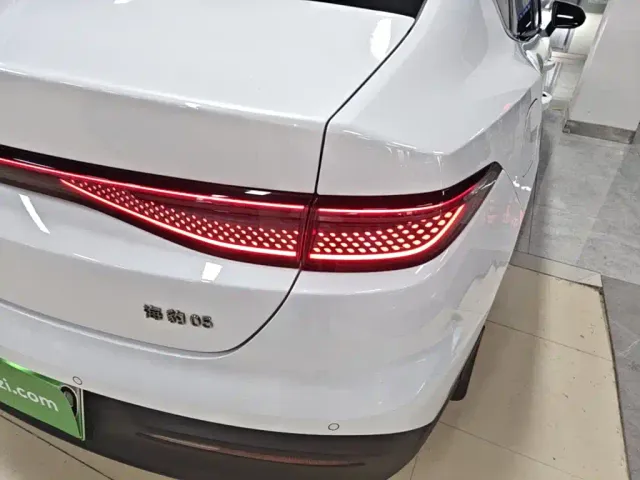 BYD Seal 05 DM-i — Фото автомобиля 7