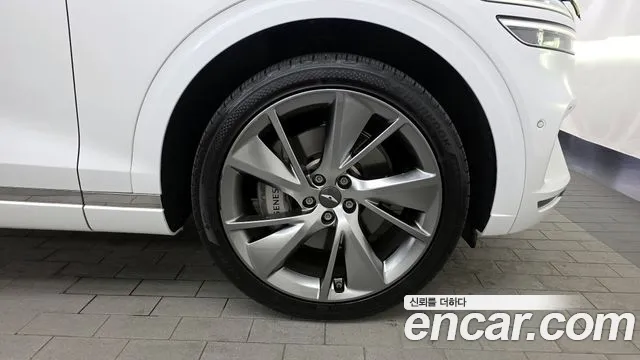 Genesis GV70 2.2 Дизель 2WD — Фото автомобиля 16