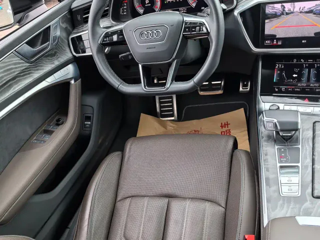 Audi A7L — Фото автомобиля 16