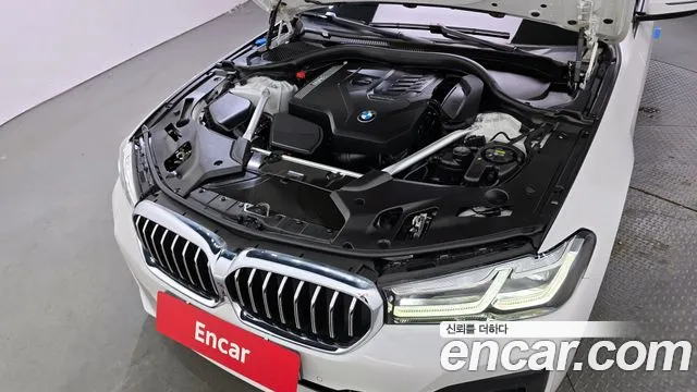 BMW 5-Series — Фото автомобиля 6