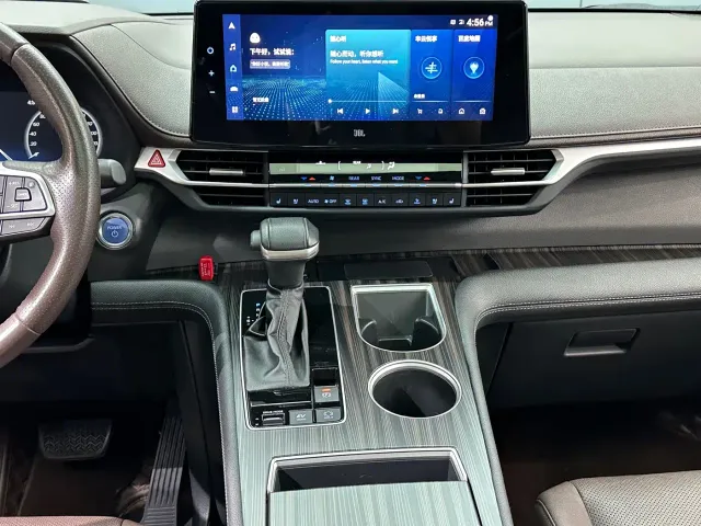 Toyota Sienna — Фото автомобиля 28
