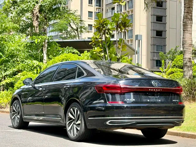 Volkswagen Passat — Фото автомобиля 7