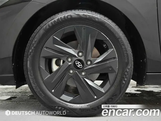 Hyundai AVANTE Avante (CN7) — Фото автомобиля 5