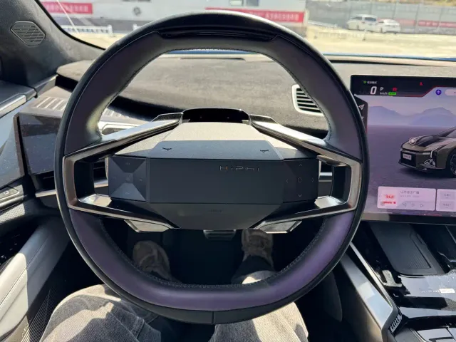 HiPhi Z — Фото автомобиля 22