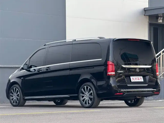 Mercedes-Benz V-Class — Фото автомобиля 9