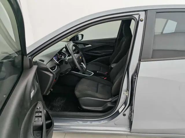 Chevrolet Cavalier — Фото автомобиля 21