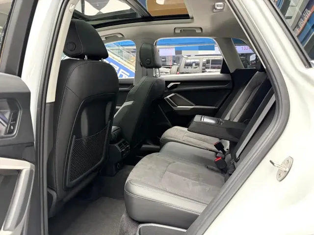 Audi Q3 — Фото автомобиля 10