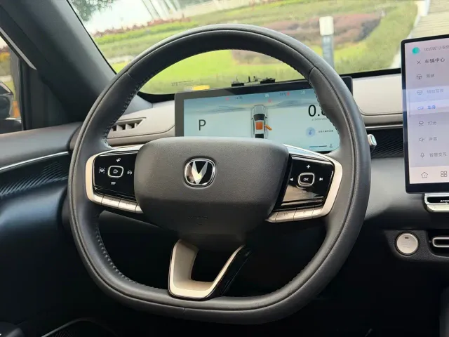 Changan Eado — Фото автомобиля 9