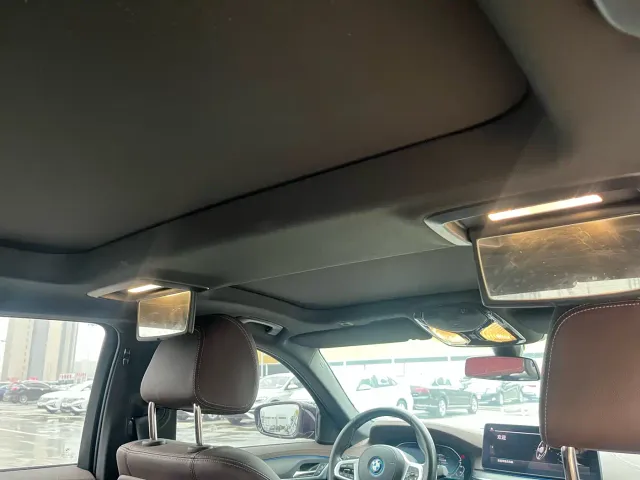 BMW 5 Series — Фото автомобиля 12