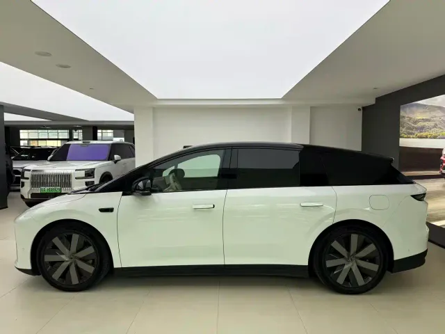 Li Auto i6 — Фото автомобиля 6