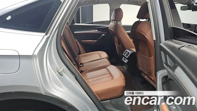 Audi Q5 45 TFSI quattro Sportback — Фото автомобиля 5